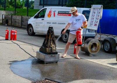 Gewerbeverein Owingen Feuerloeschuebung 2024KDS 7322 Verbessert RR