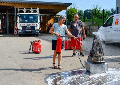 Gewerbeverein Owingen Feuerloeschuebung 2024KDS 7383 Verbessert RR